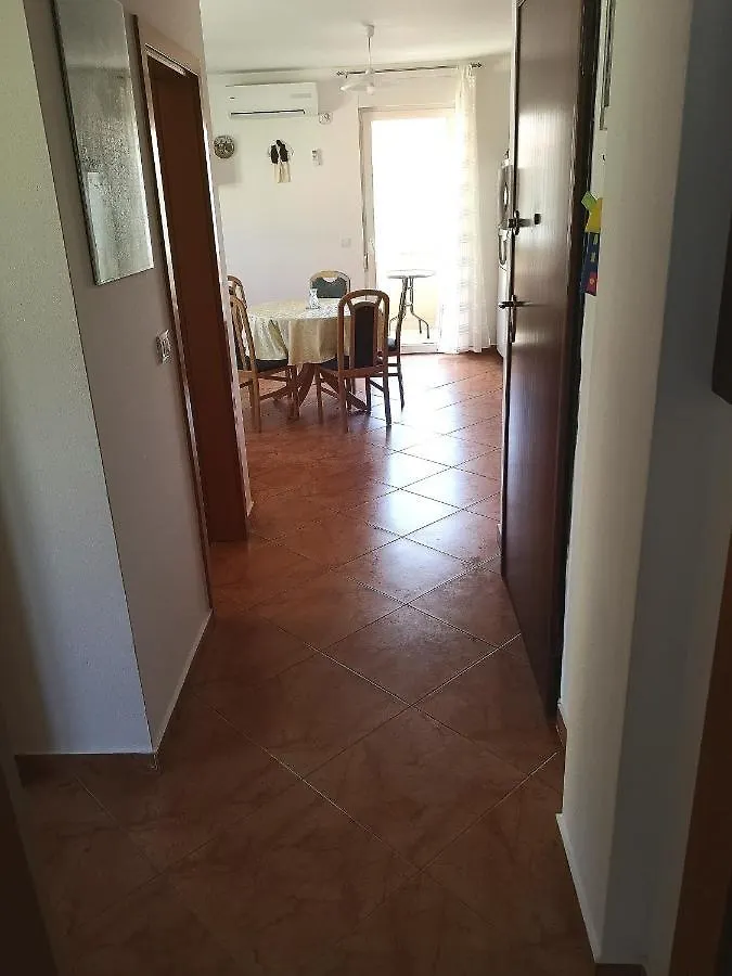 Apartment Vjera Ližnjan