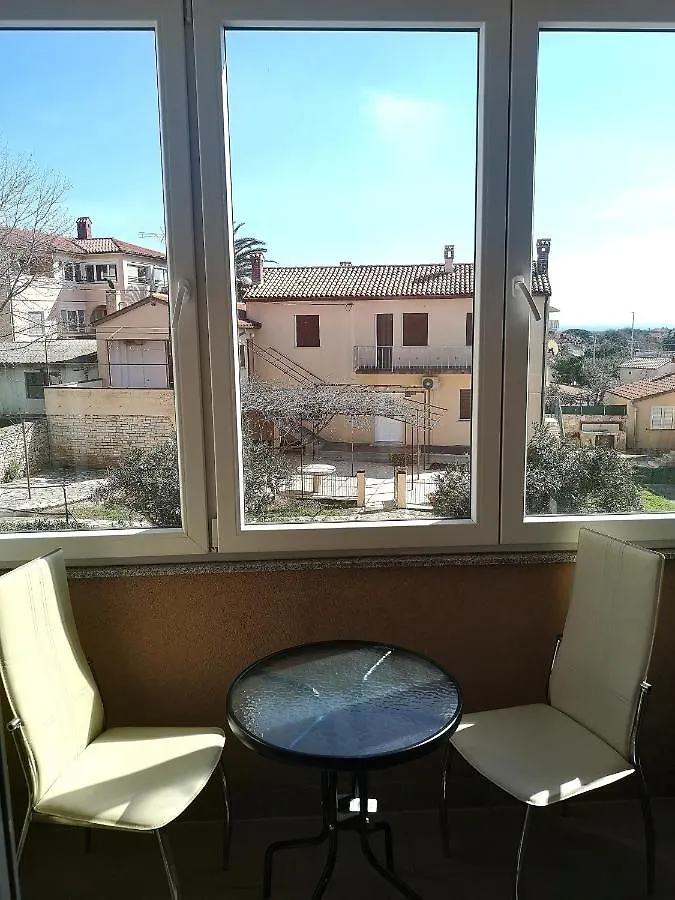 Apartment Vjera Liznjan 0*,